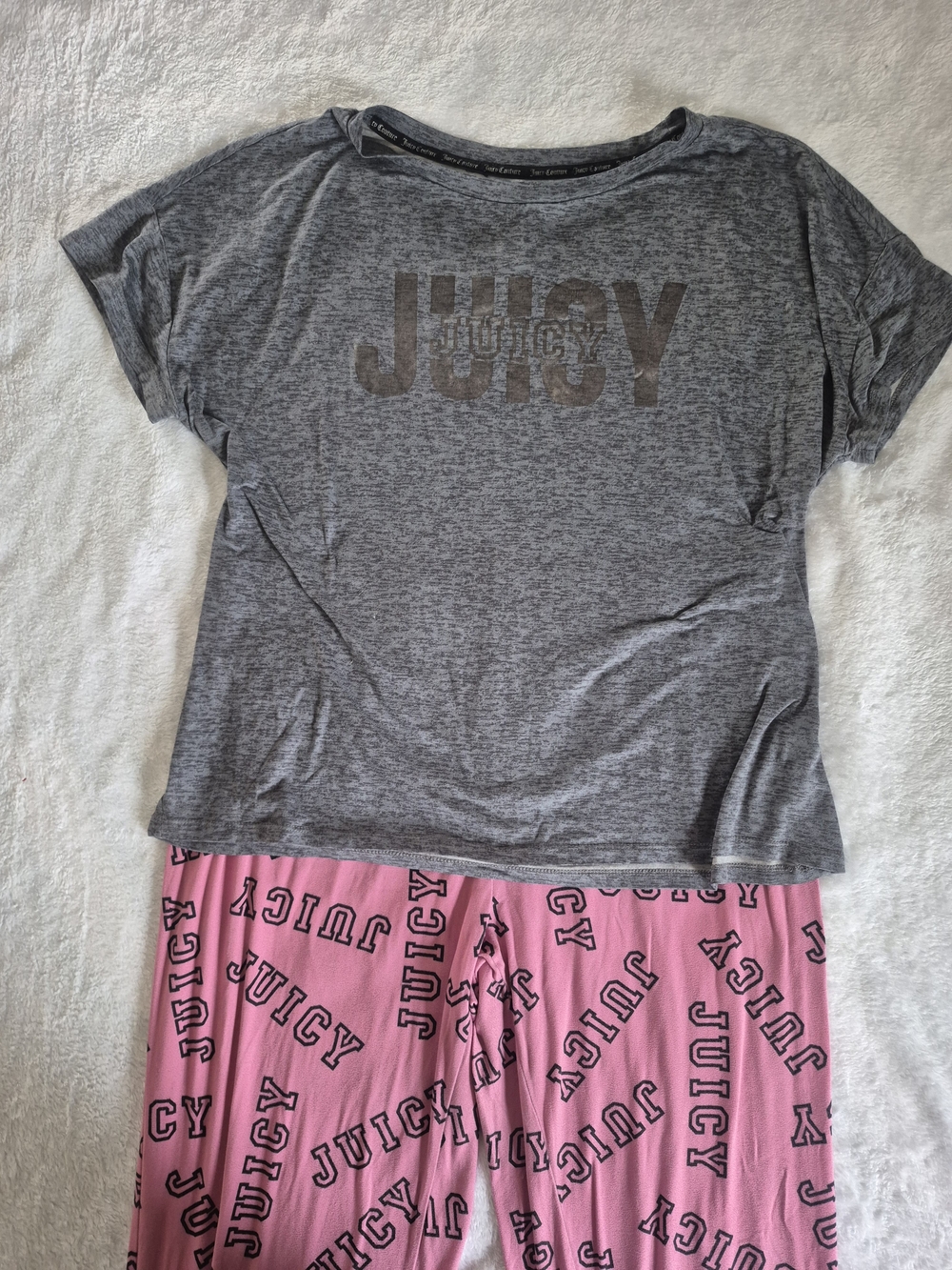 Juicy Couture Women's Gray & Pink PJ Set - Juicy Logo